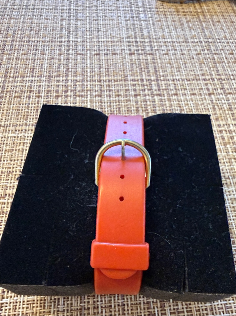 Vintage GUESS Red Strap Watch with Red Triangle Dial - Picture 2 of 2